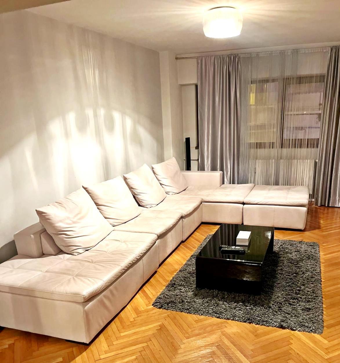 Romana 100 Sqm Deluxe Apartament Bucharest Exterior photo